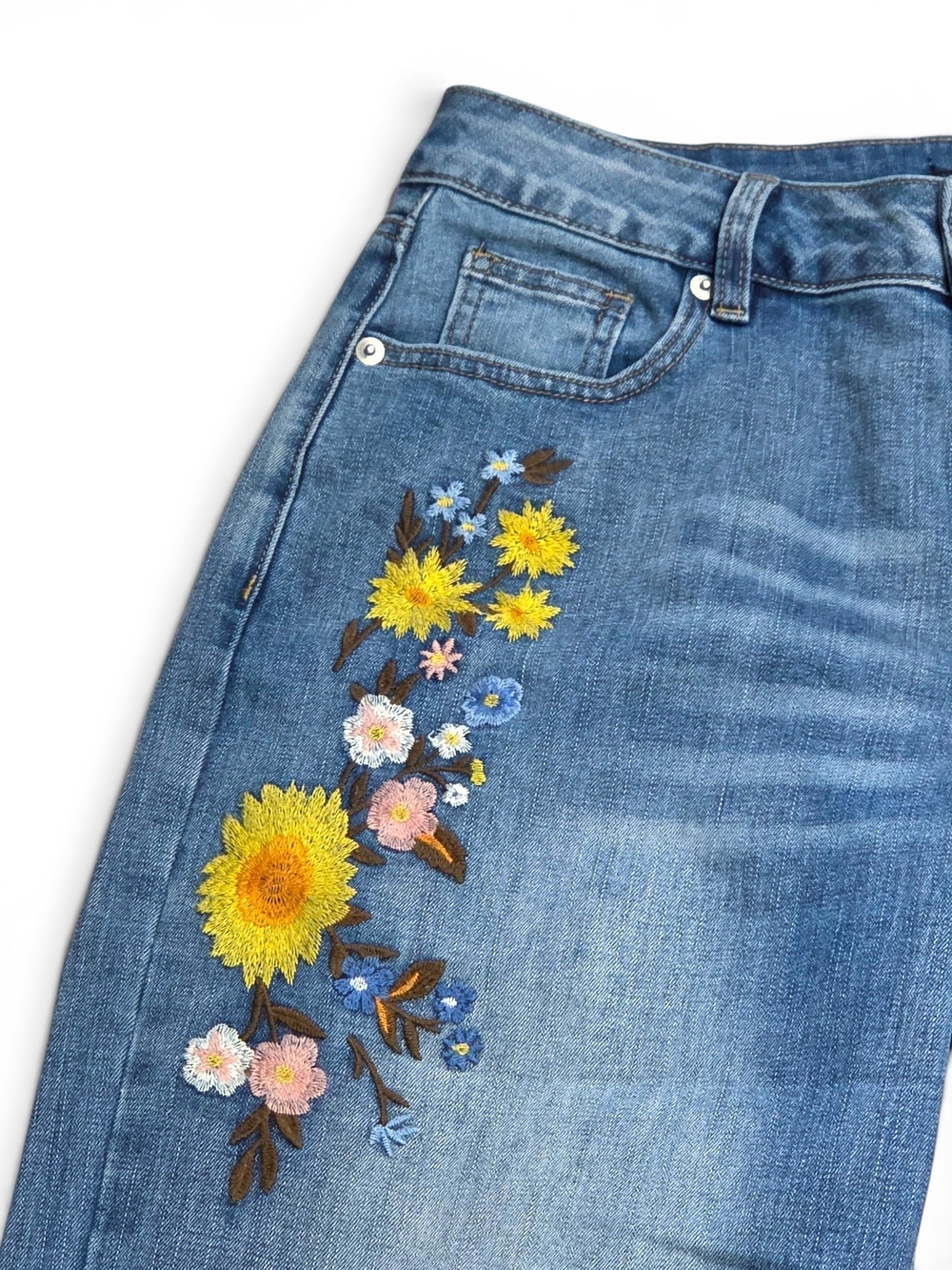 NWT Flamingals Floral Embroidered Wide Leg Jeans Medium Blue High Waisted Boho - Picture 6 of 14